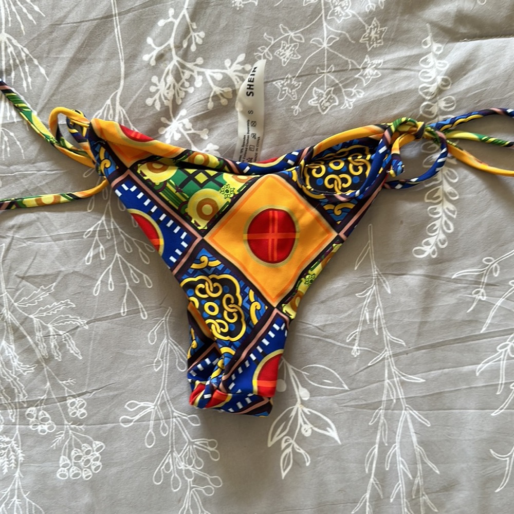SHEIN Pattern Bikini - Picture 5 of 5